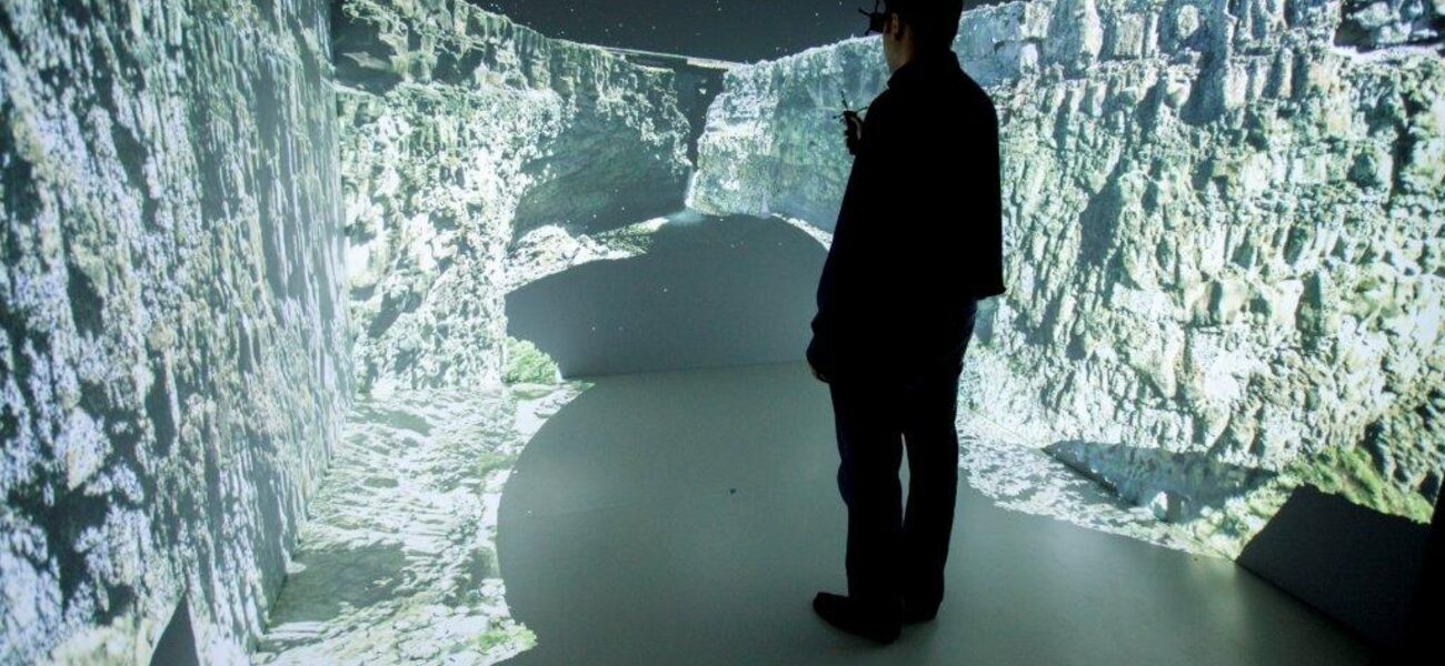 3D Virtual CAVE